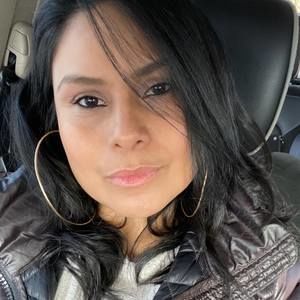 Meet your Posher, Claudia